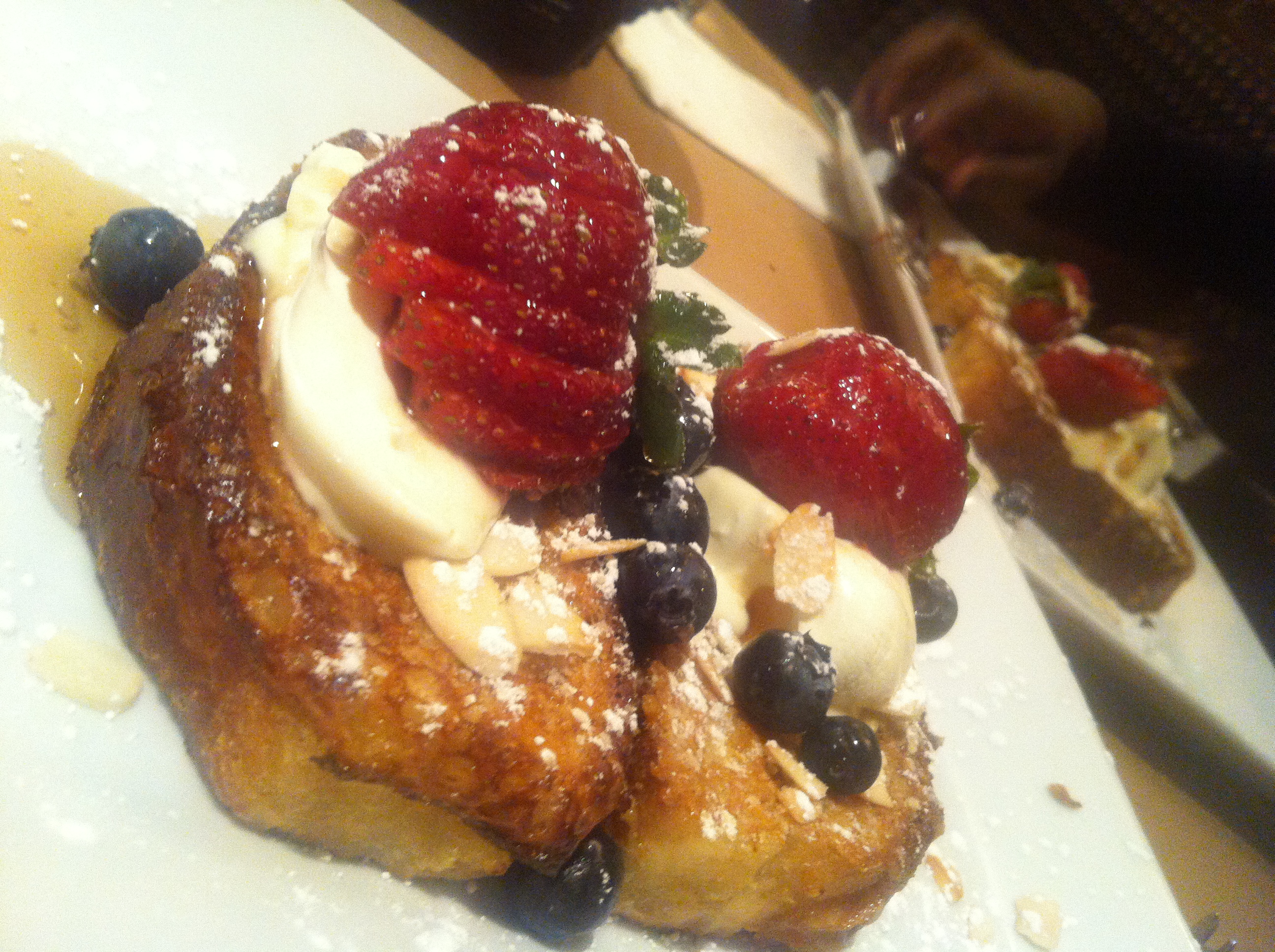 almond french toast sotto cinque